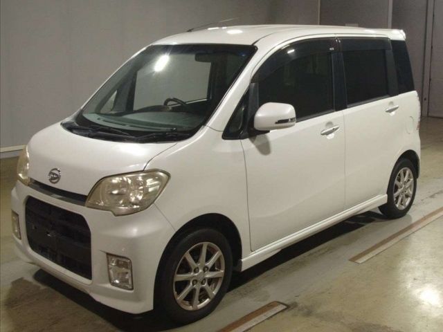 7040 Daihatsu Tanto exe L455S 2011 г. (TAA Hyogo)